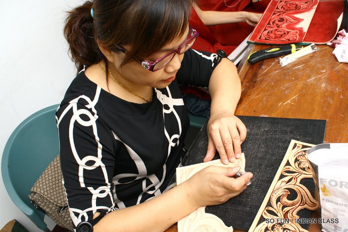 【手作皮革教學課程】極簡手縫袋-附加唐草課程