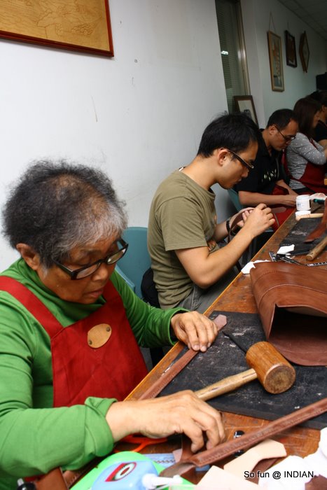 【手作皮革教學課程】夫烈區-極簡風手縫托特包